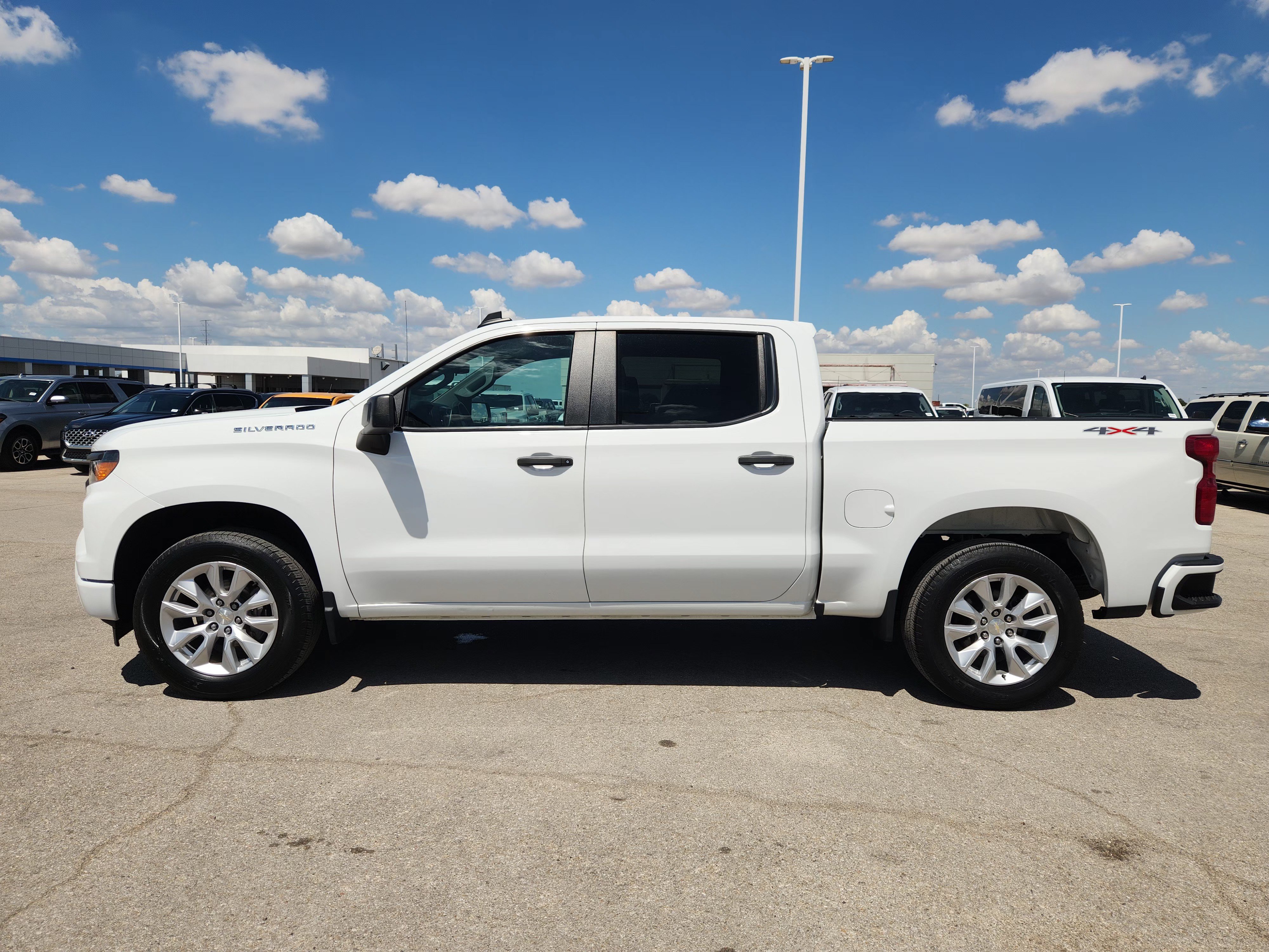 Used 2022 Chevrolet Silverado 1500 Custom AWD/4WD image 4