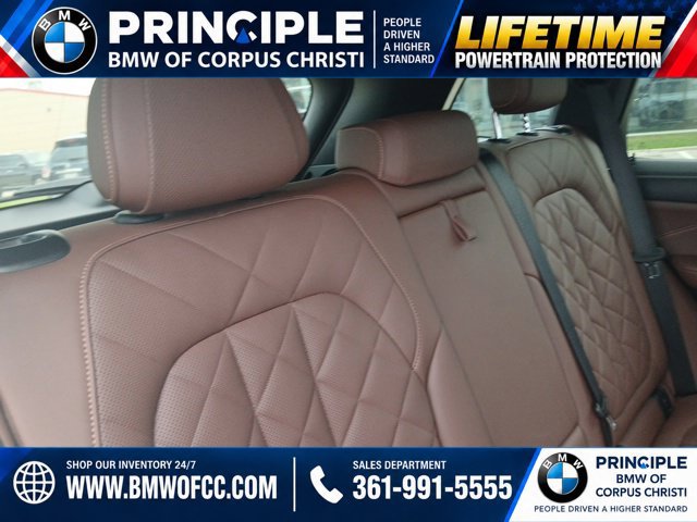 Used 2024 BMW X5 xDrive40i w/ Climate Comfort Package AWD/4WD image 13