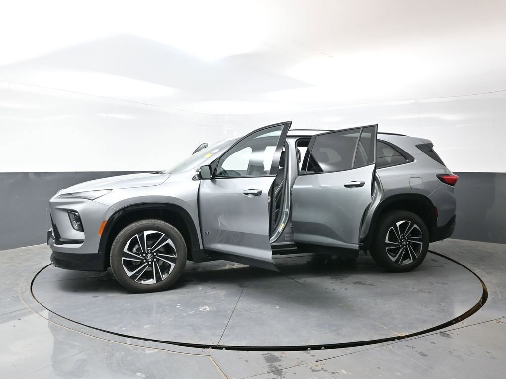 Used 2025 Buick Enclave Sport Touring AWD/4WD image 60