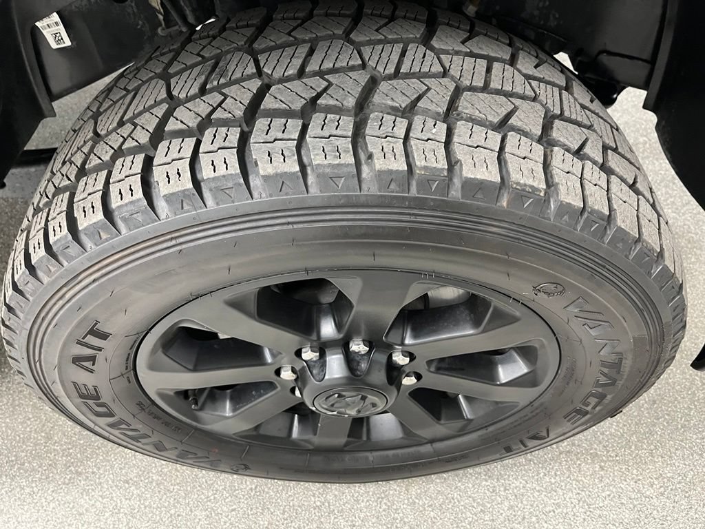 Used 2025 RAM 2500 Big Horn AWD/4WD image 18