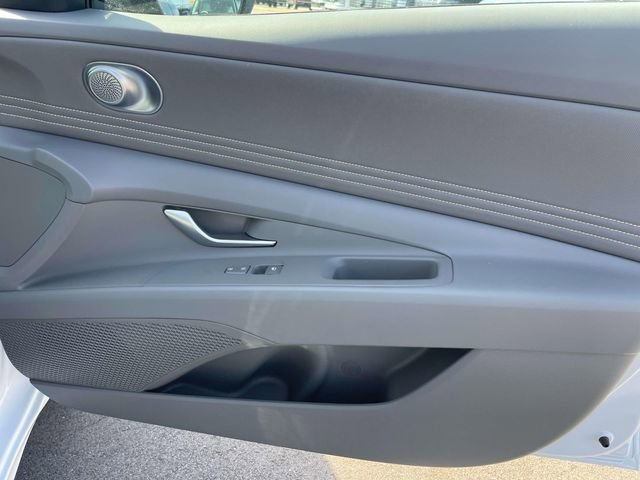 Used 2025 Hyundai Elantra Sport image 21