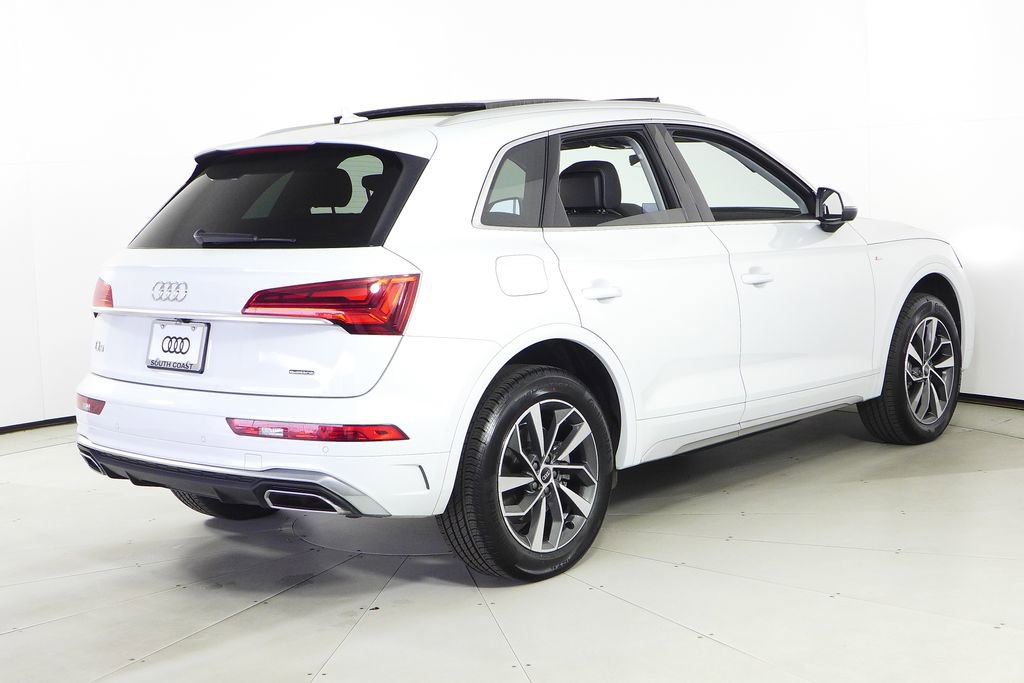 Used 2023 Audi Q5 2.0T Premium w/ Convenience Package image 7