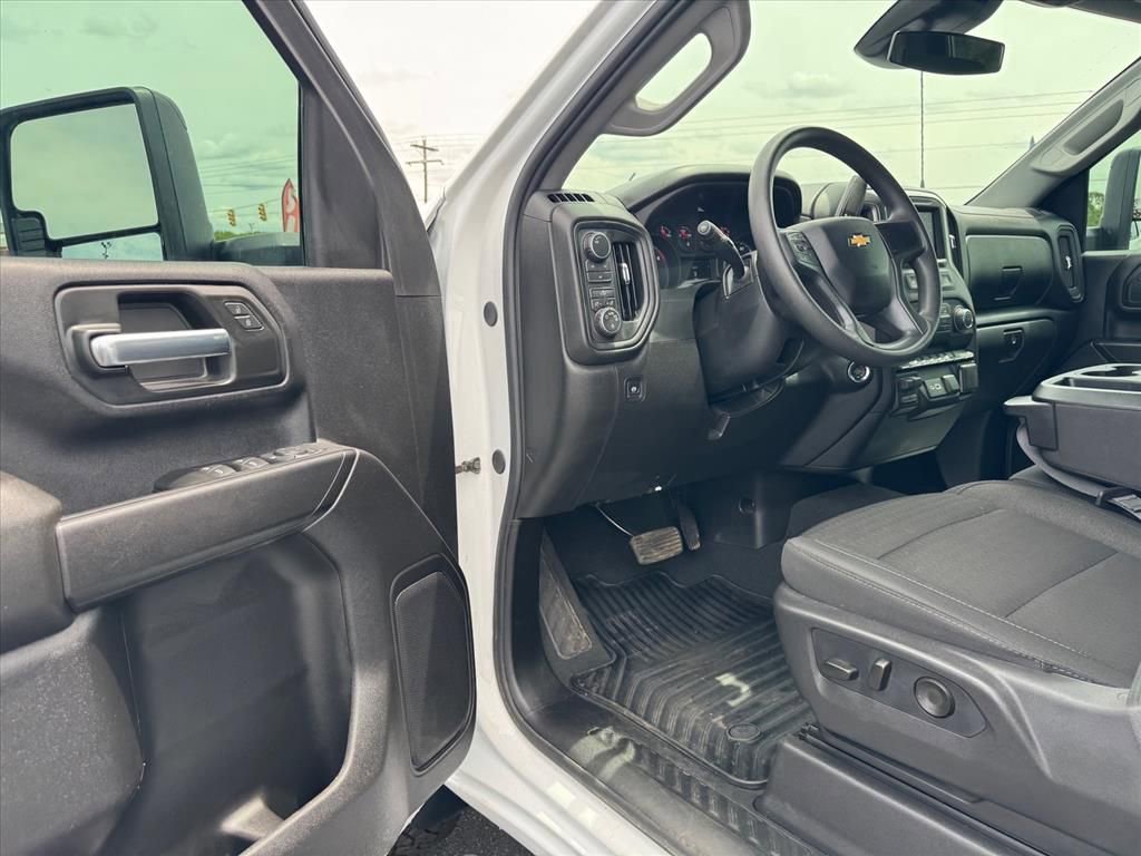 Used 2026 Chevrolet Silverado 2500 Custom w/ Custom Convenience Package AWD/4WD image 14