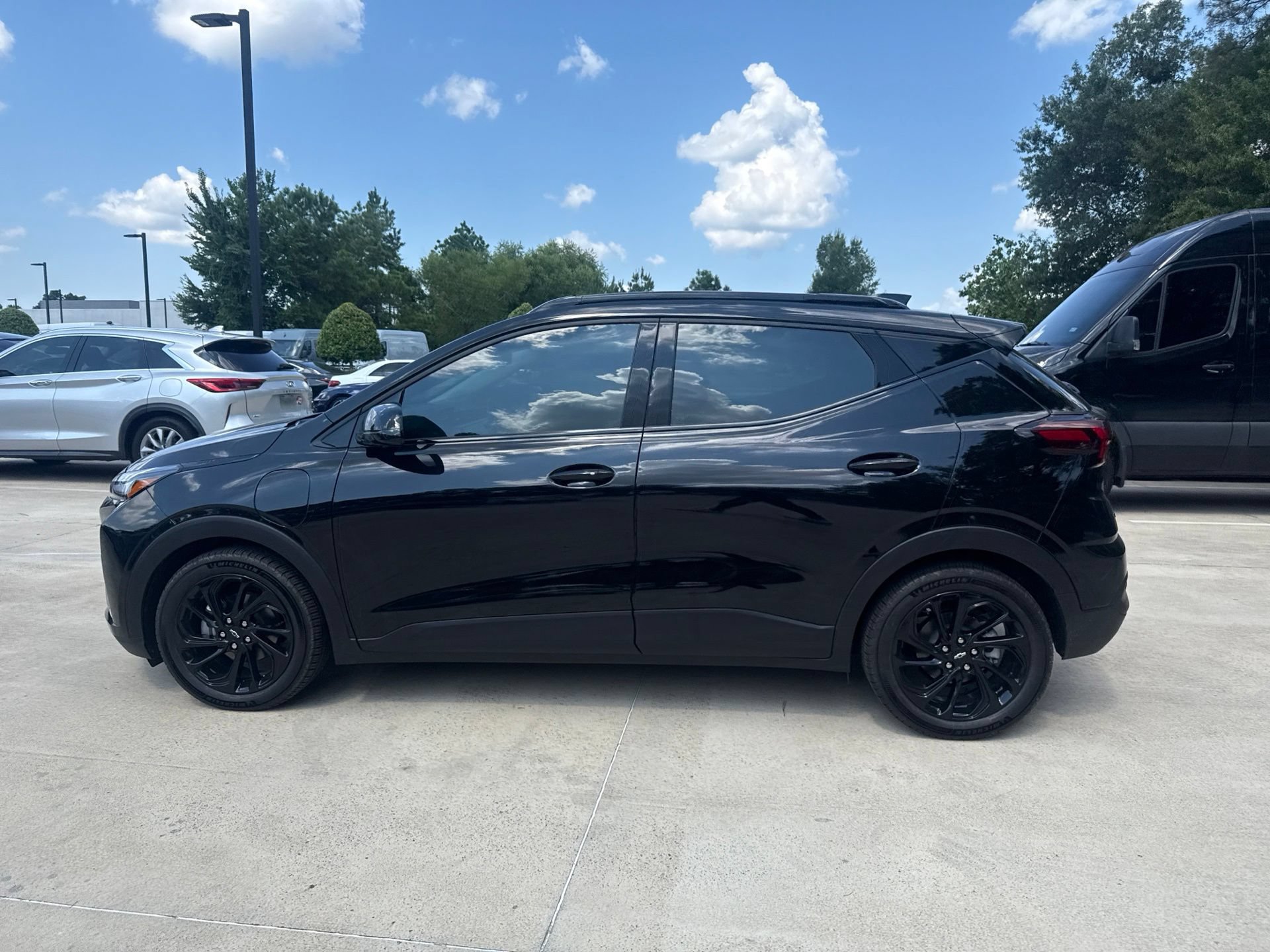 Used 2027 Chevrolet Bolt RS w/ Technology Package FWD image 7