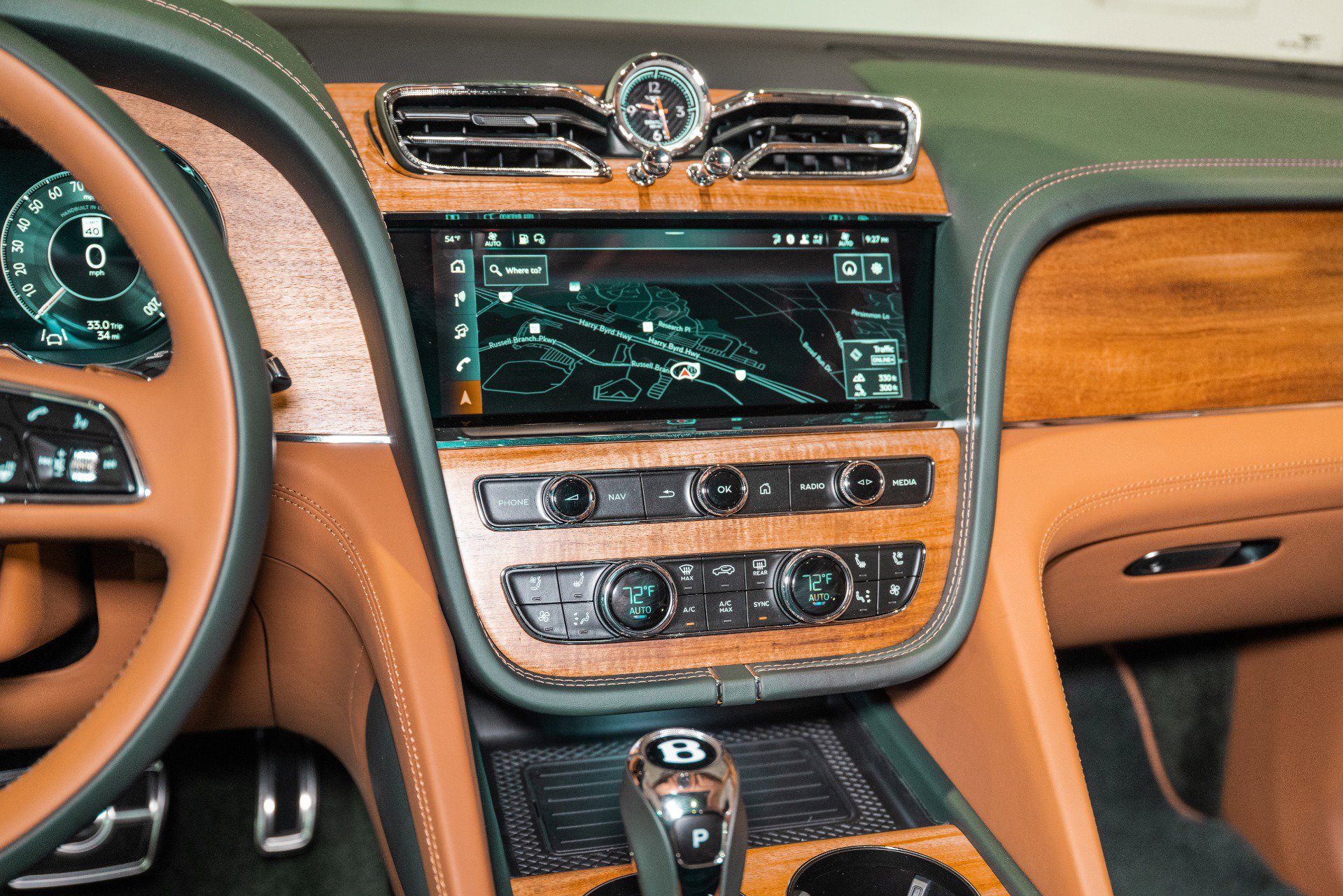 New 2025 Bentley Bentayga image 33