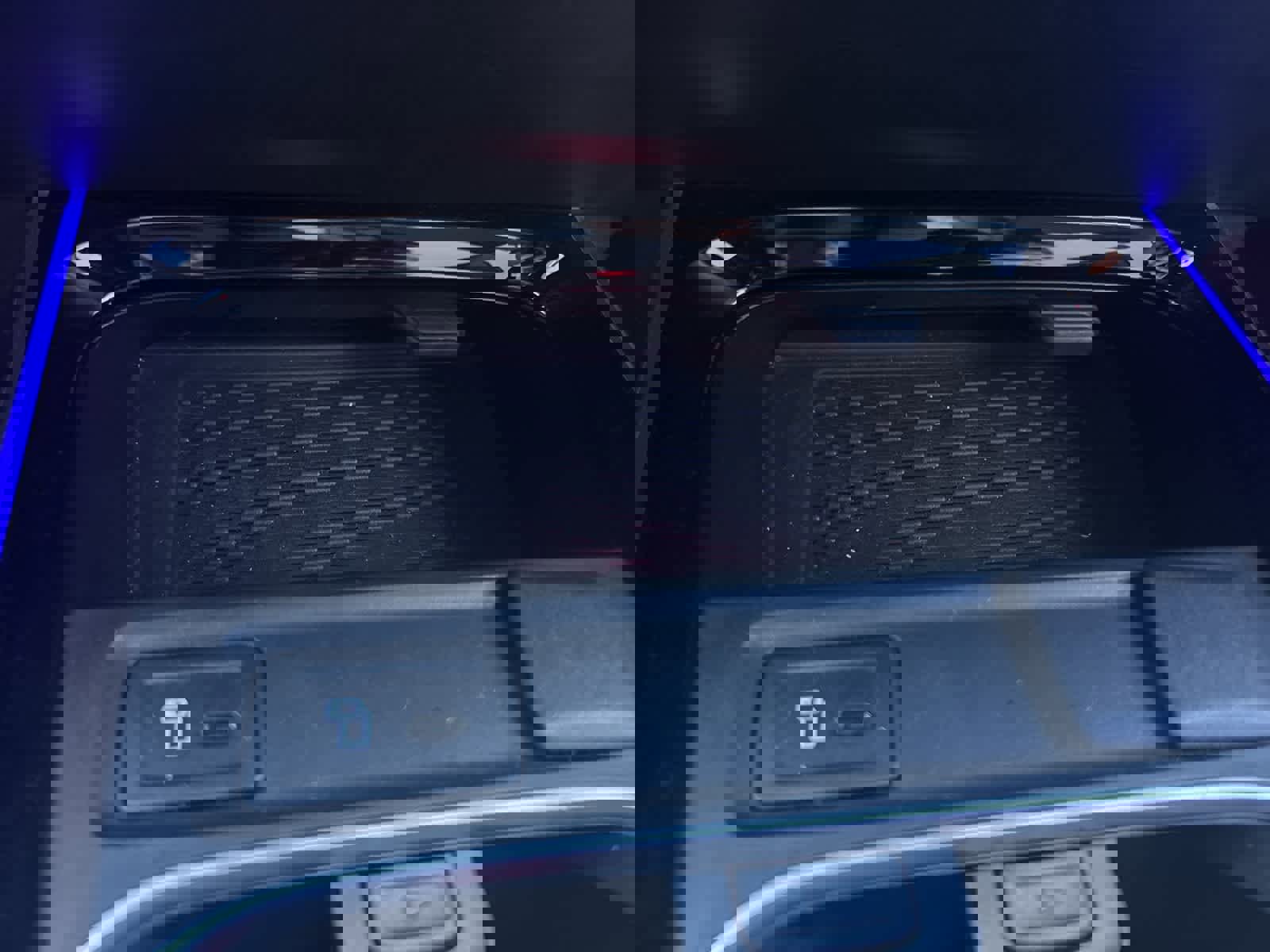 Used 2022 Mercedes-Benz EQB 300 4MATIC image 39