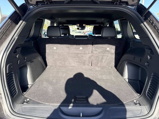 Used 2021 Jeep Grand Cherokee Limited image 34