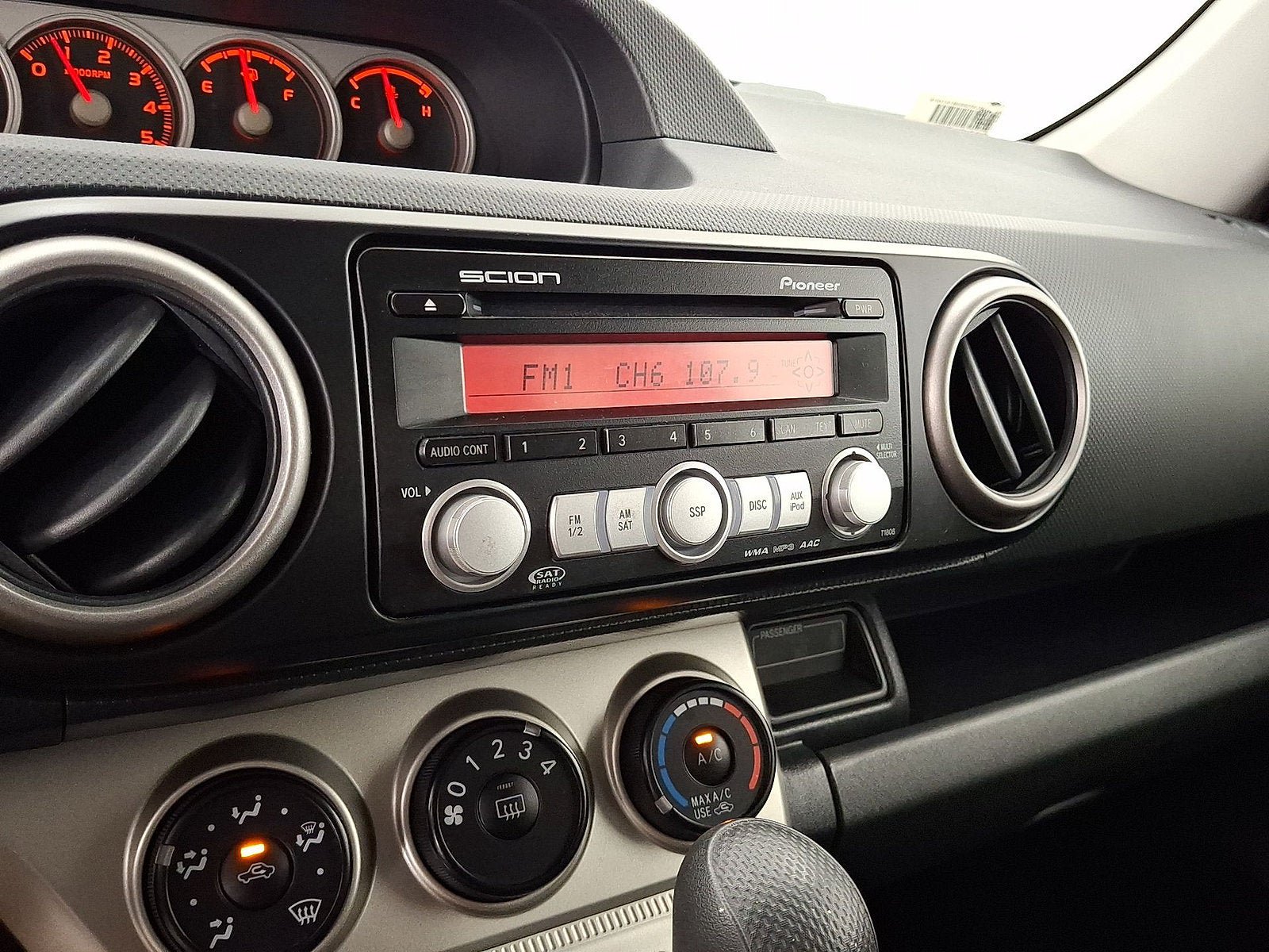 Used 2008 Scion xB FWD image 6