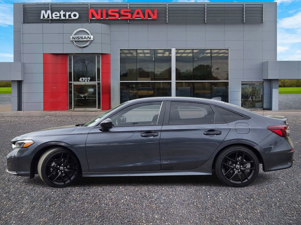 Used 2025 Honda Civic Sport image 3