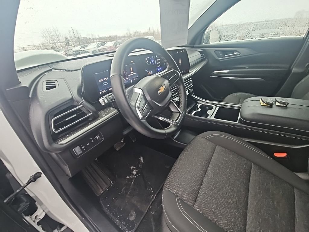 Certified 2025 Chevrolet Traverse LT image 11