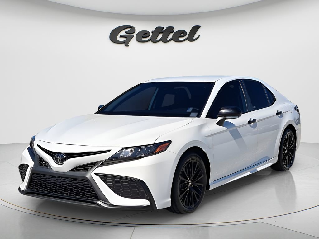 Certified 2022 Toyota Camry SE w/ Convenience Package image 1