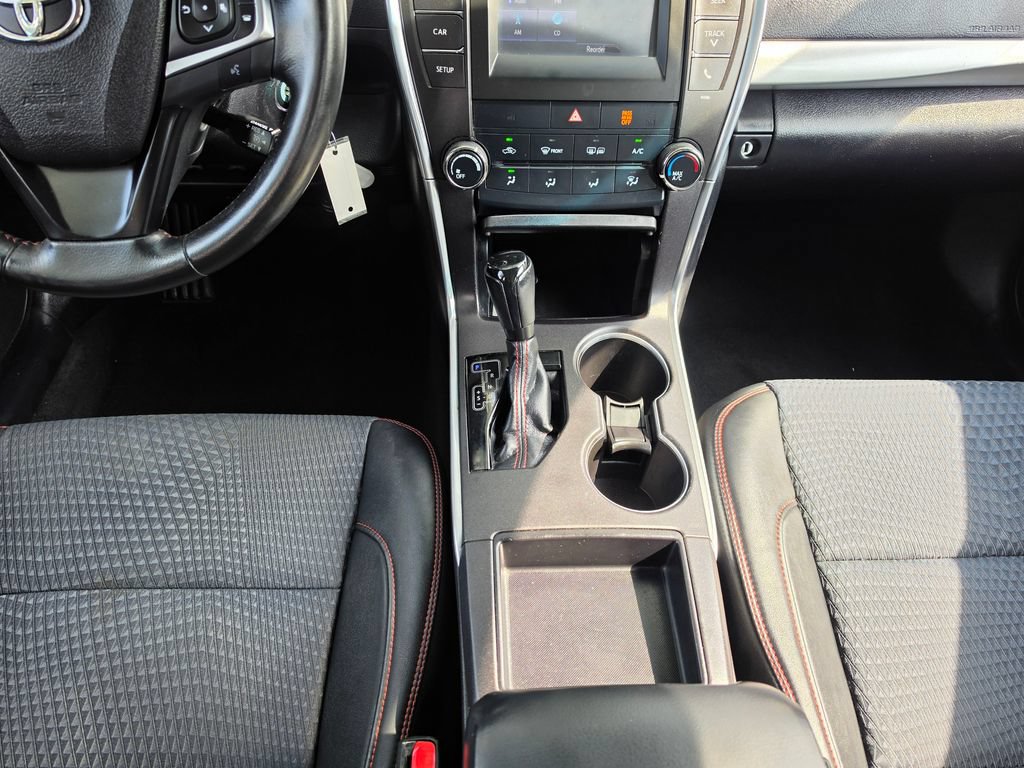 Used 2015 Toyota Camry SE FWD image 27