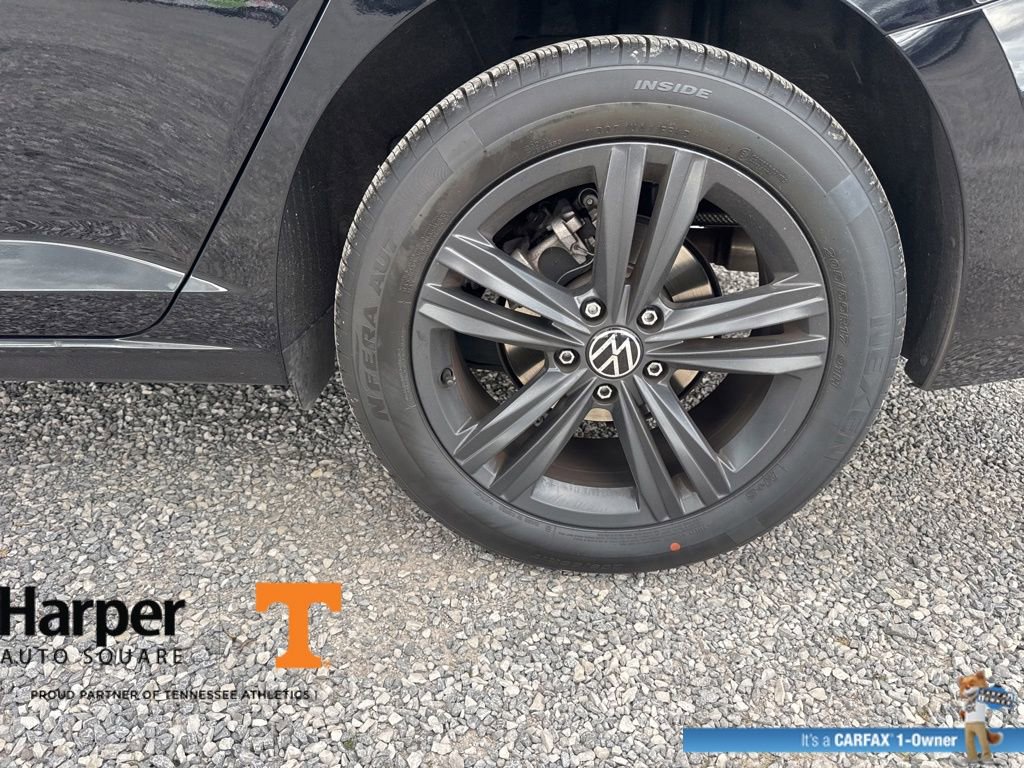 Used 2024 Volkswagen Jetta SE w/ Panoramic Sunroof Package image 20