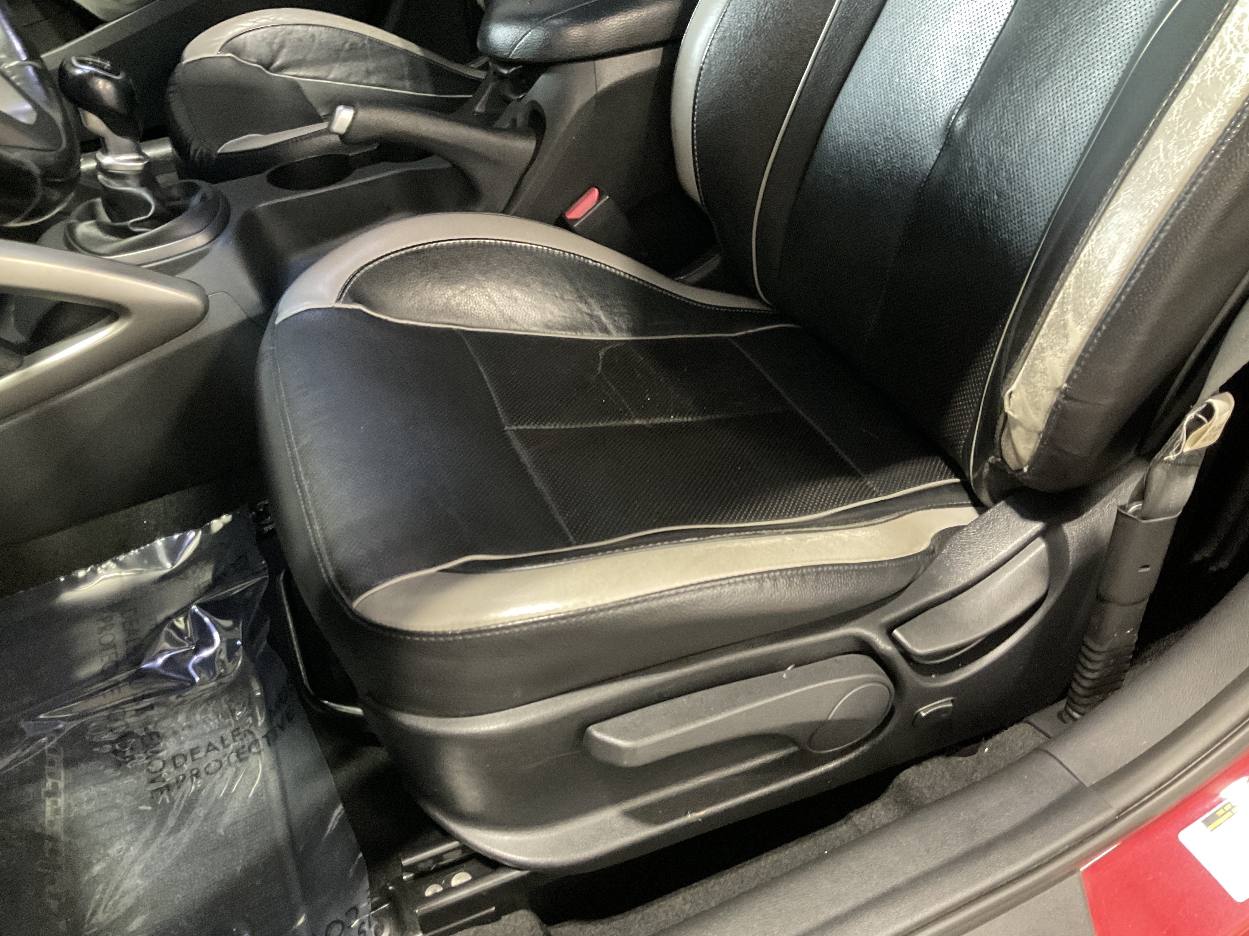 Used 2013 Hyundai Veloster Turbo w/ Ultimate Pkg FWD image 27