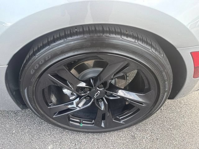 Used 2024 Chevrolet Camaro LT w/ Technology Package RWD image 11