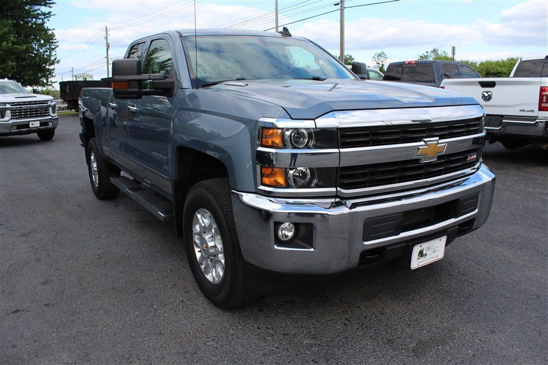 Used 2015 Chevrolet Silverado 2500 LT w/ LT Convenience Package AWD/4WD image 9