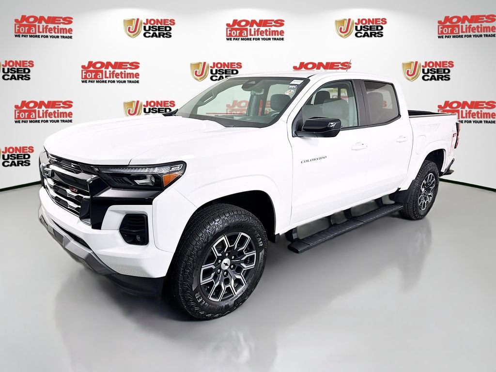 Used 2024 Chevrolet Colorado Z71 w/ Advanced Trailering Package AWD/4WD image 12