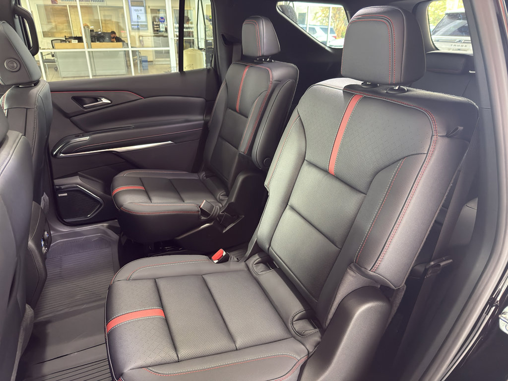New 2026 Chevrolet Traverse RS w/ LPO, Floor Liner Package image 21