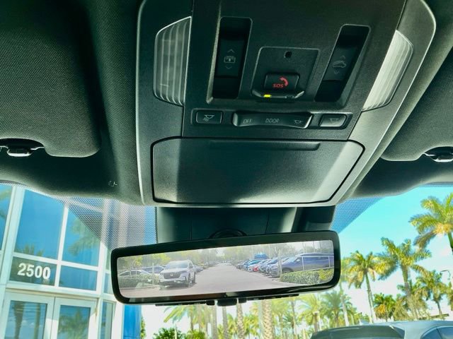 Used 2025 Toyota Highlander Platinum image 39