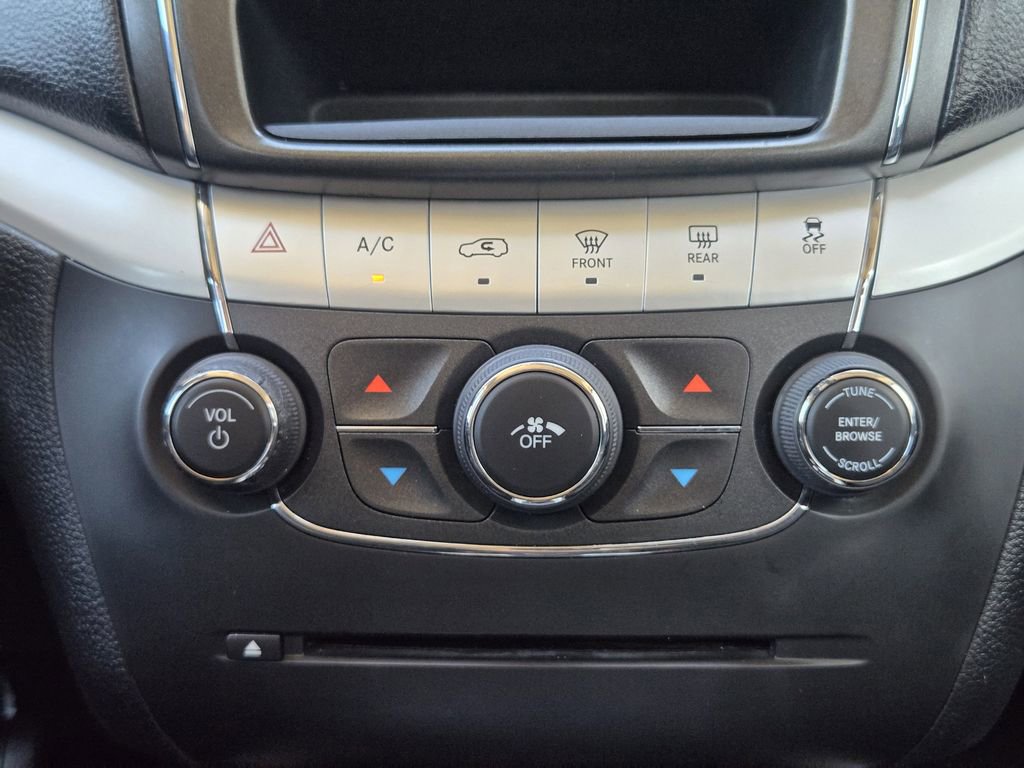 Used 2019 Dodge Journey SE w/ Connectivity Group image 17