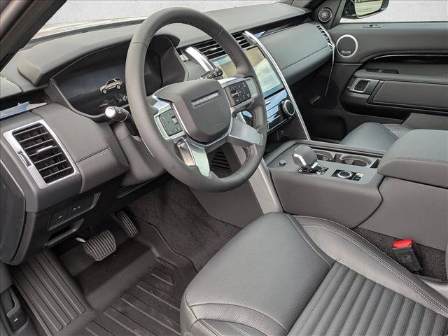 Used 2025 Land Rover Discovery S AWD/4WD image 3