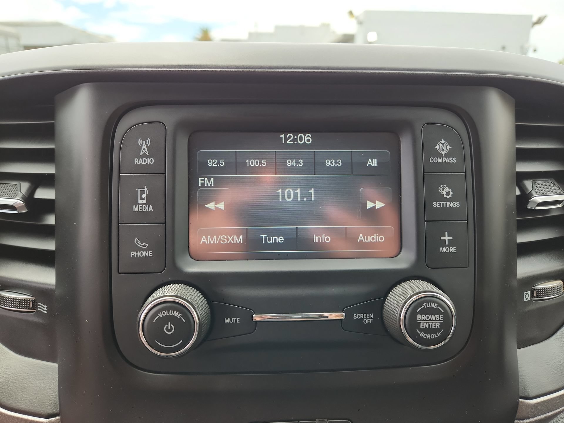 Used 2019 RAM 5500 Tradesman w/ Electrical Accessory Group AWD/4WD image 12