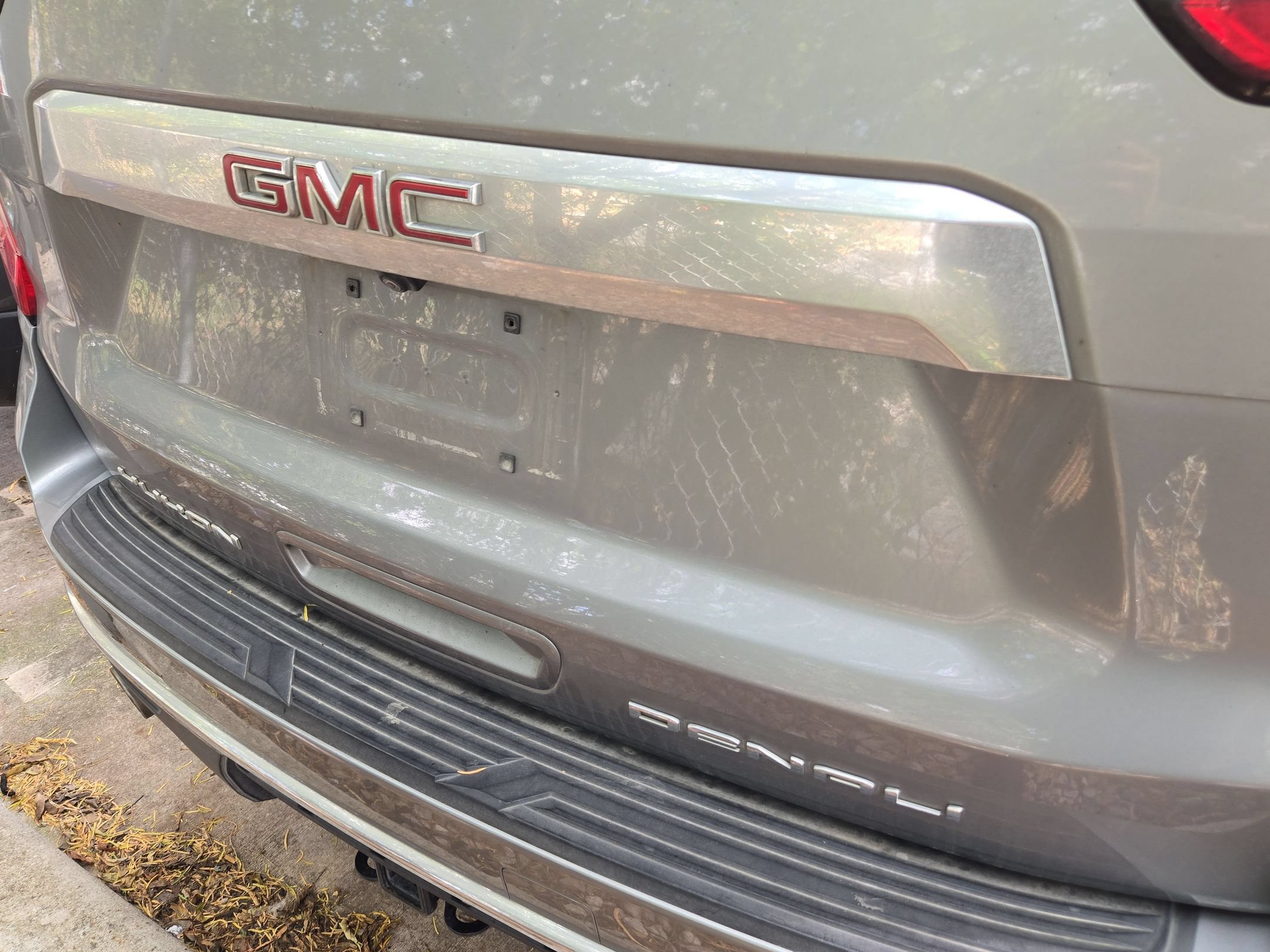 Used 2023 GMC Yukon Denali RWD image 8