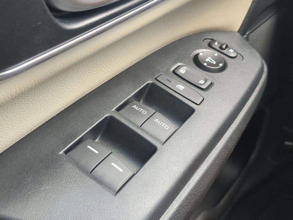 Used 2017 Honda CR-V EX-L image 21