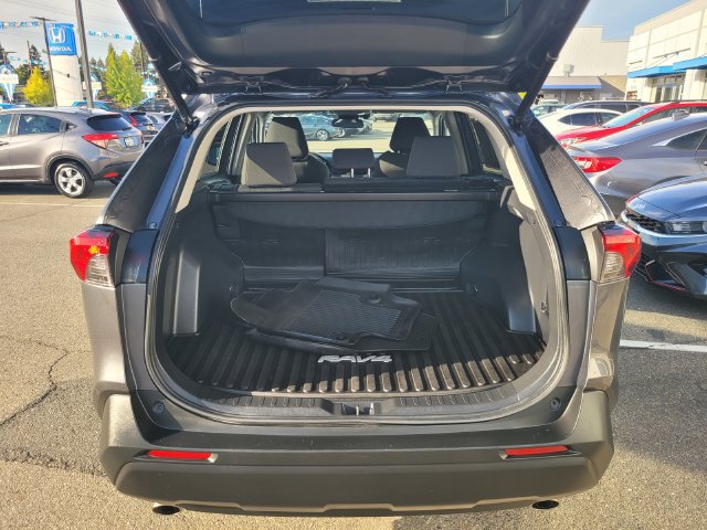 Used 2021 Toyota RAV4 XLE w/ Convenience Package AWD/4WD image 11