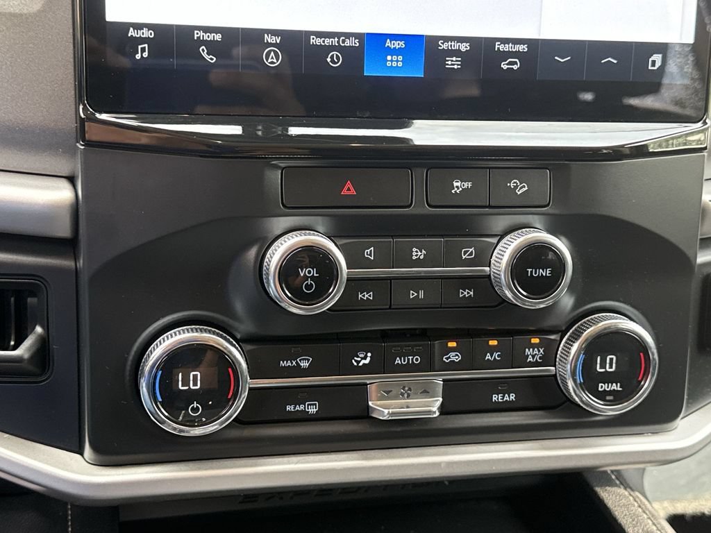 Used 2022 Ford Expedition XL AWD/4WD image 16