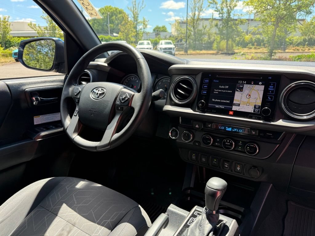 Used 2017 Toyota Tacoma TRD Off-Road AWD/4WD image 21