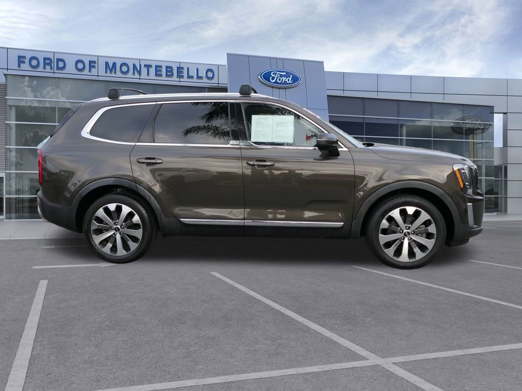 Used 2020 Kia Telluride EX w/ EX Premium Package image 2