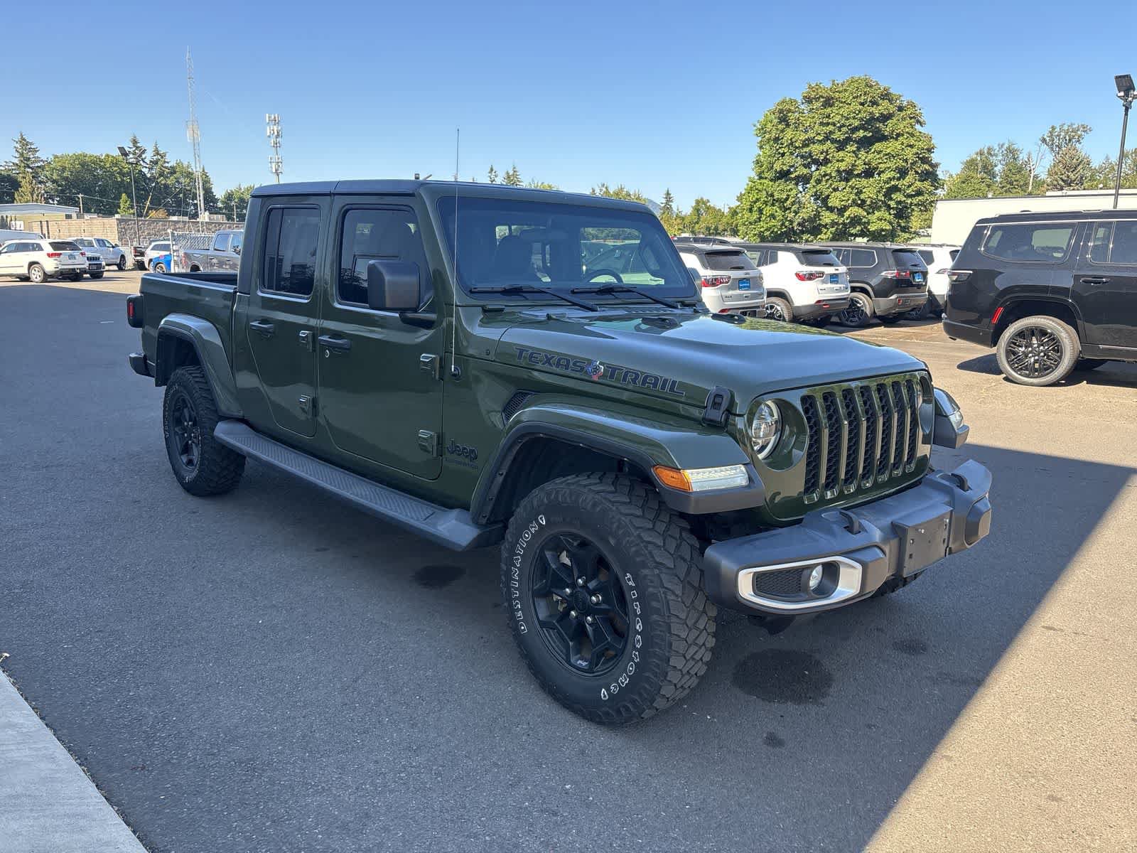 Used 2022 Jeep Gladiator Sport AWD/4WD image 4