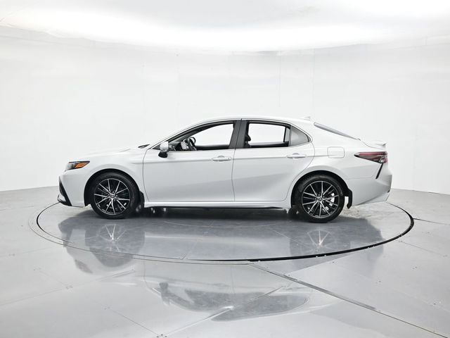 Used 2024 Toyota Camry SE w/ Convenience Package image 7
