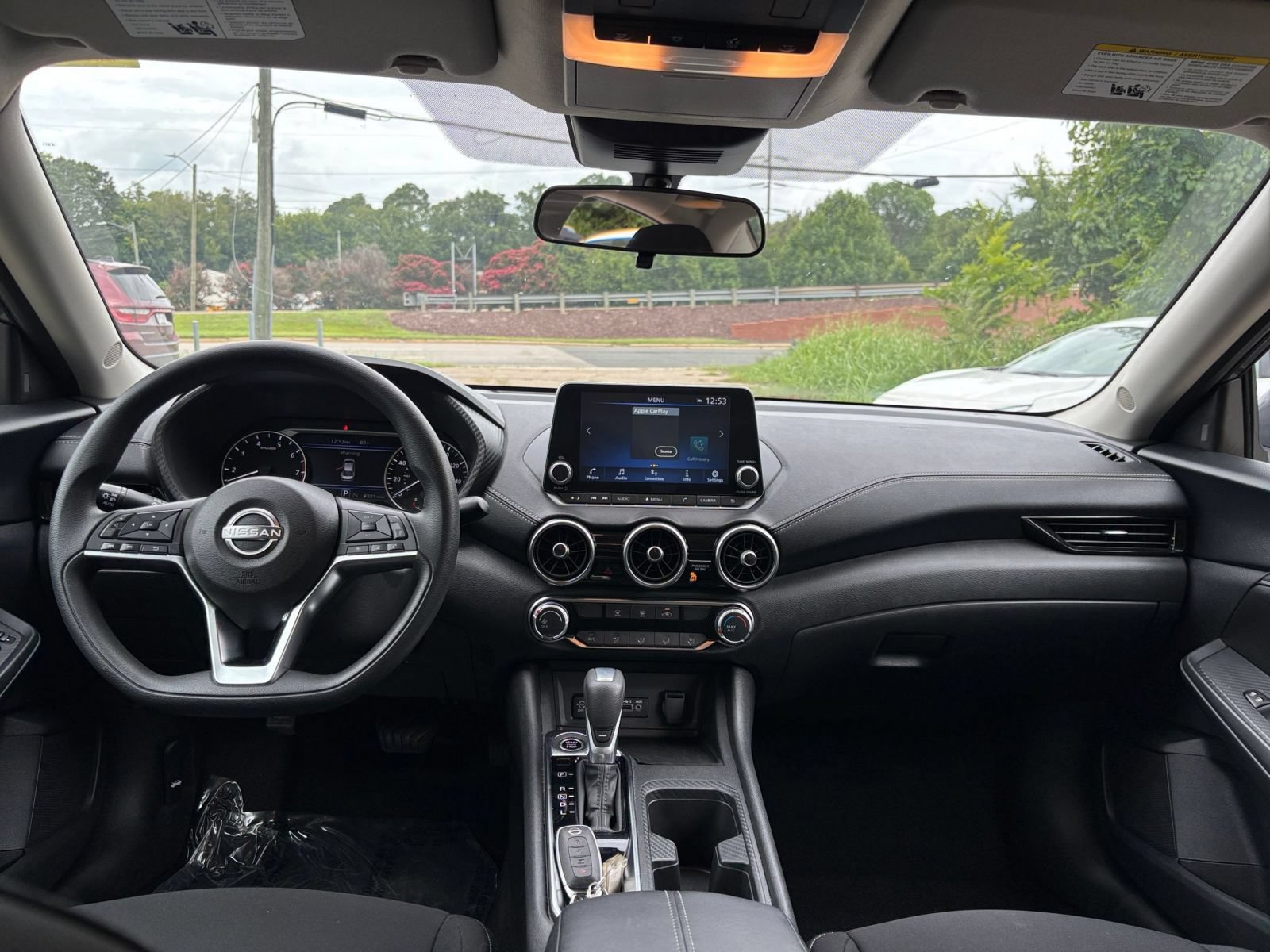 Used 2025 Nissan Sentra SV FWD image 30