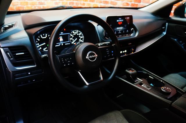 Certified 2024 Nissan Rogue SV AWD/4WD image 12
