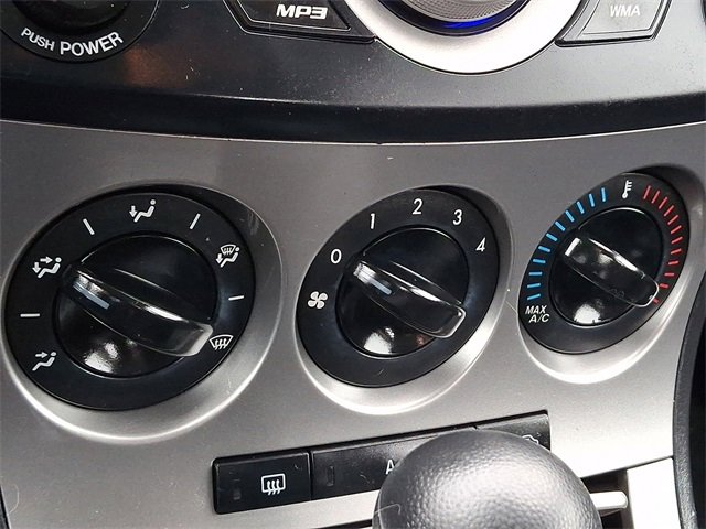 Used 2011 MAZDA MAZDA3 i Touring image 17