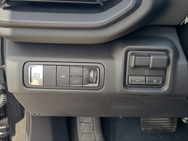 New 2026 Chevrolet Silverado EV LT w/ Plus Package AWD/4WD image 21