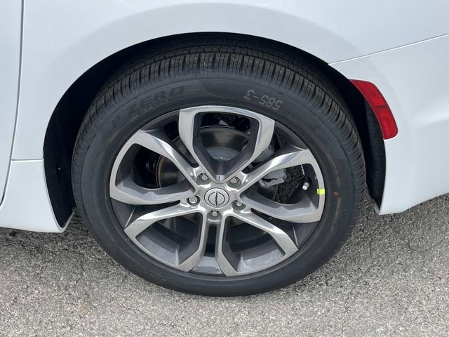 New 2026 Chrysler Pacifica Pinnacle w/ Trailer Tow Group FWD image 11