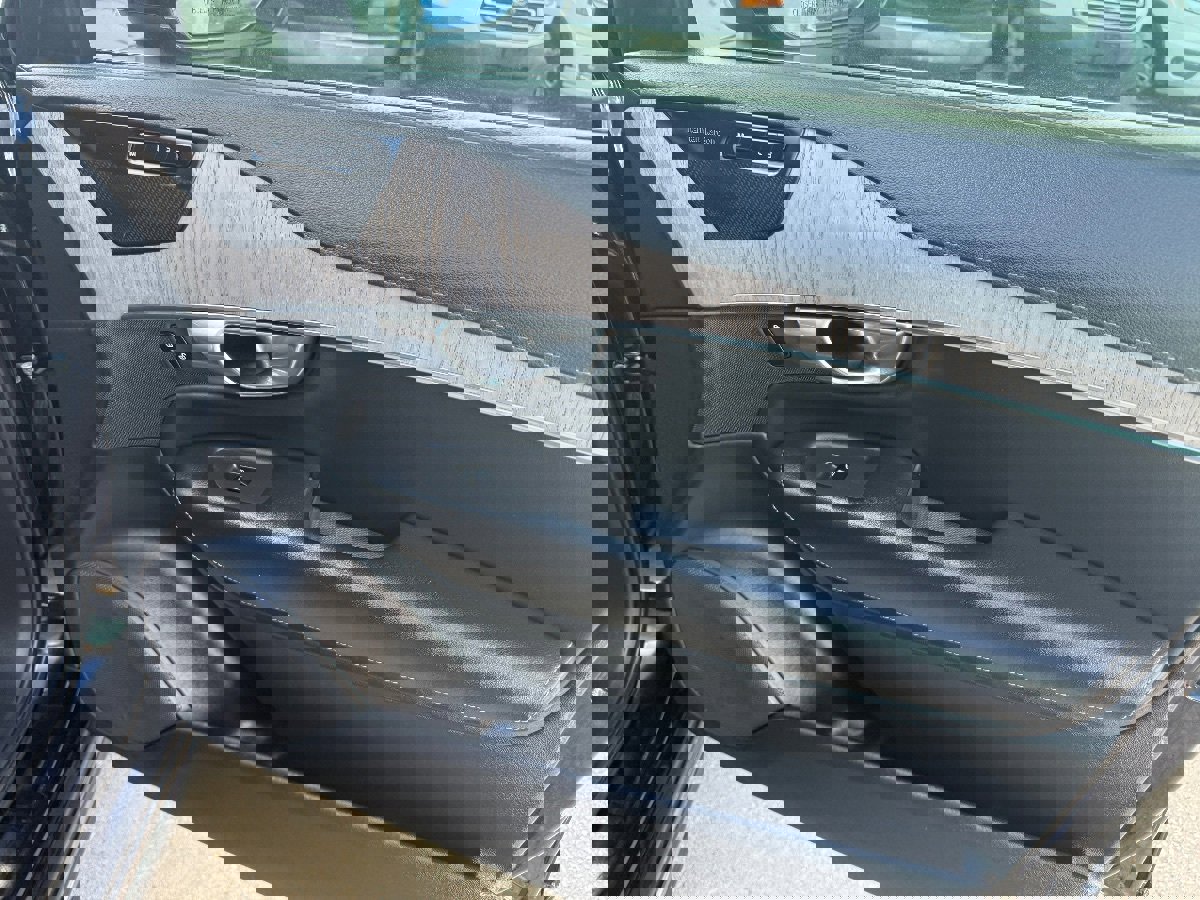 Used 2021 Volvo XC90 T6 Inscription image 15