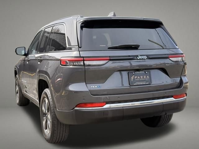 Used 2023 Jeep Grand Cherokee 4xe image 3