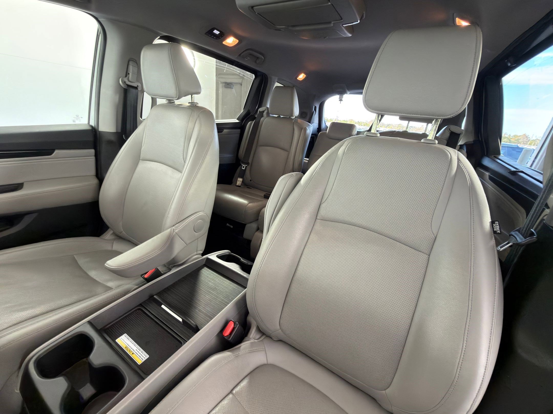 Used 2019 Honda Odyssey Elite image 22