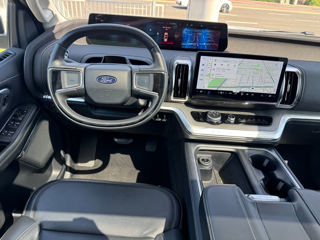 Used 2025 Ford Expedition Platinum AWD/4WD image 19