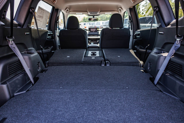 New 2025 Mitsubishi Outlander ES image 33