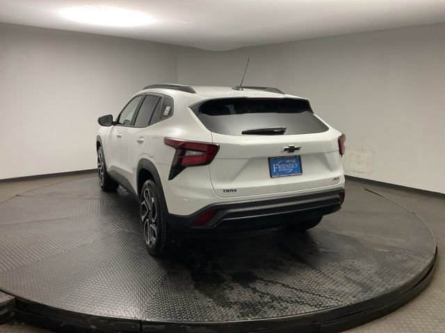 New 2026 Chevrolet Trax RS FWD image 5