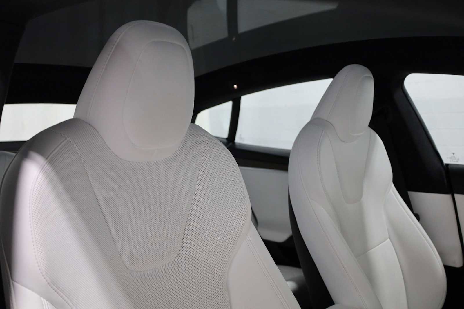 Used 2023 Tesla Model S image 20