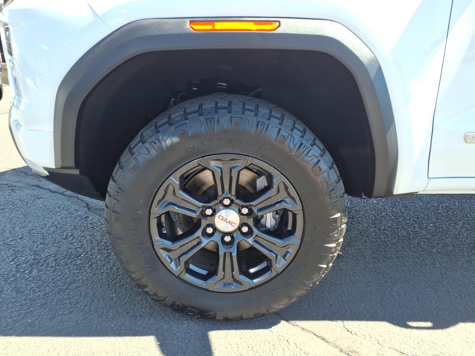 Used 2023 GMC Canyon Elevation w/ Trailering Package AWD/4WD image 9