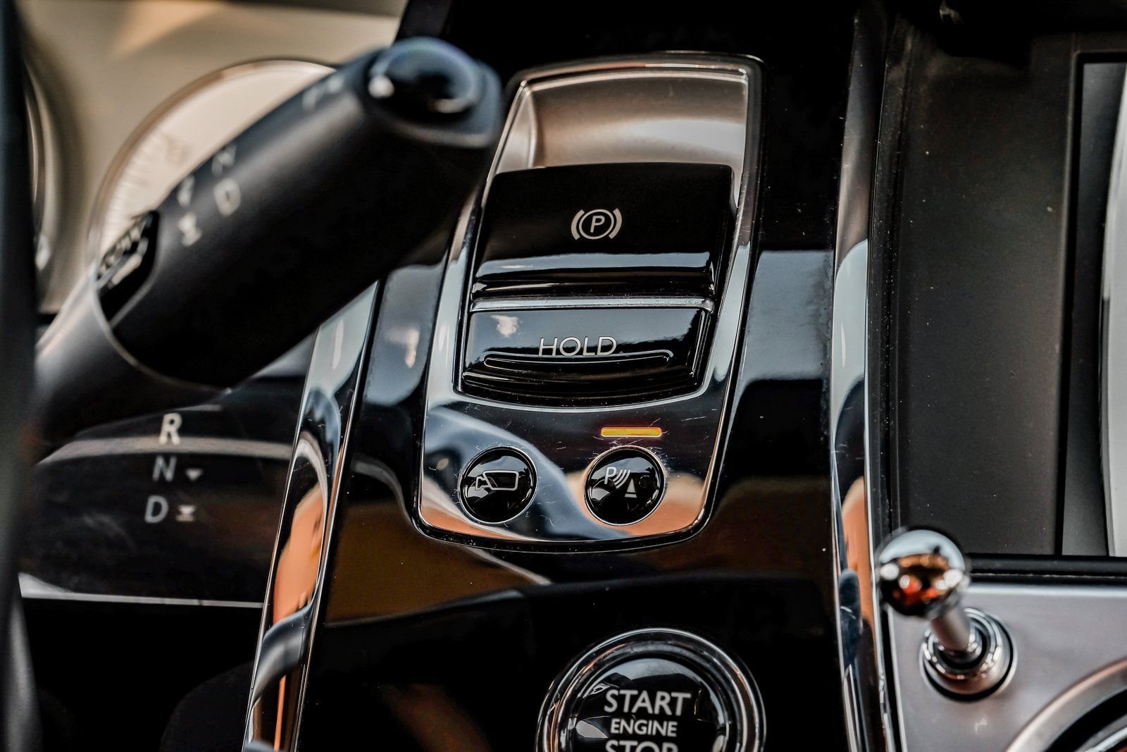 Used 2015 Rolls-Royce Ghost RWD image 32