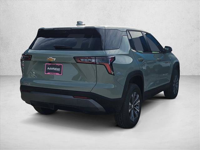 Used 2026 Chevrolet Equinox LT w/ Safety and Technology Package FWD image 2