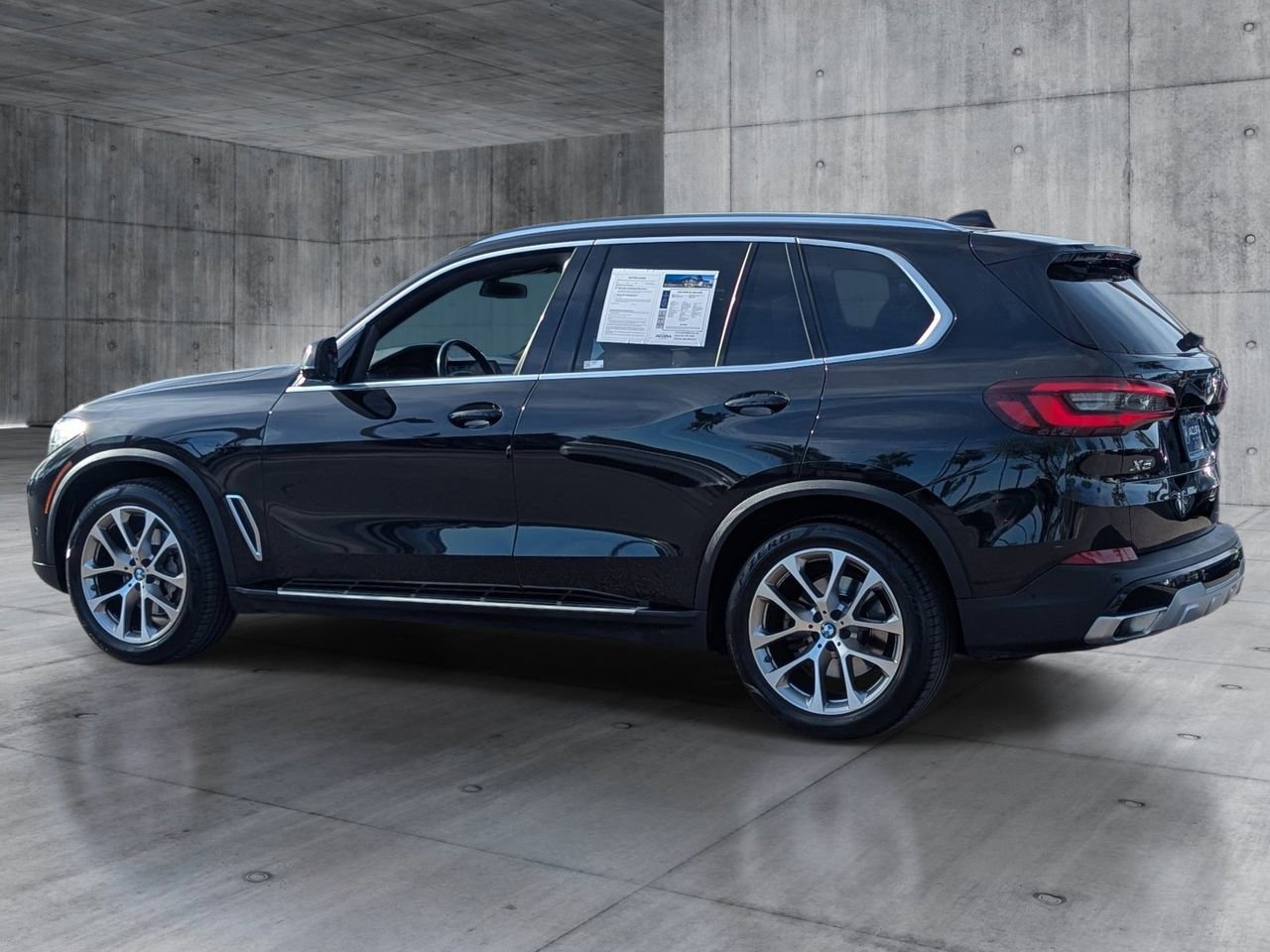 Used 2023 BMW X5 sDrive40i image 3